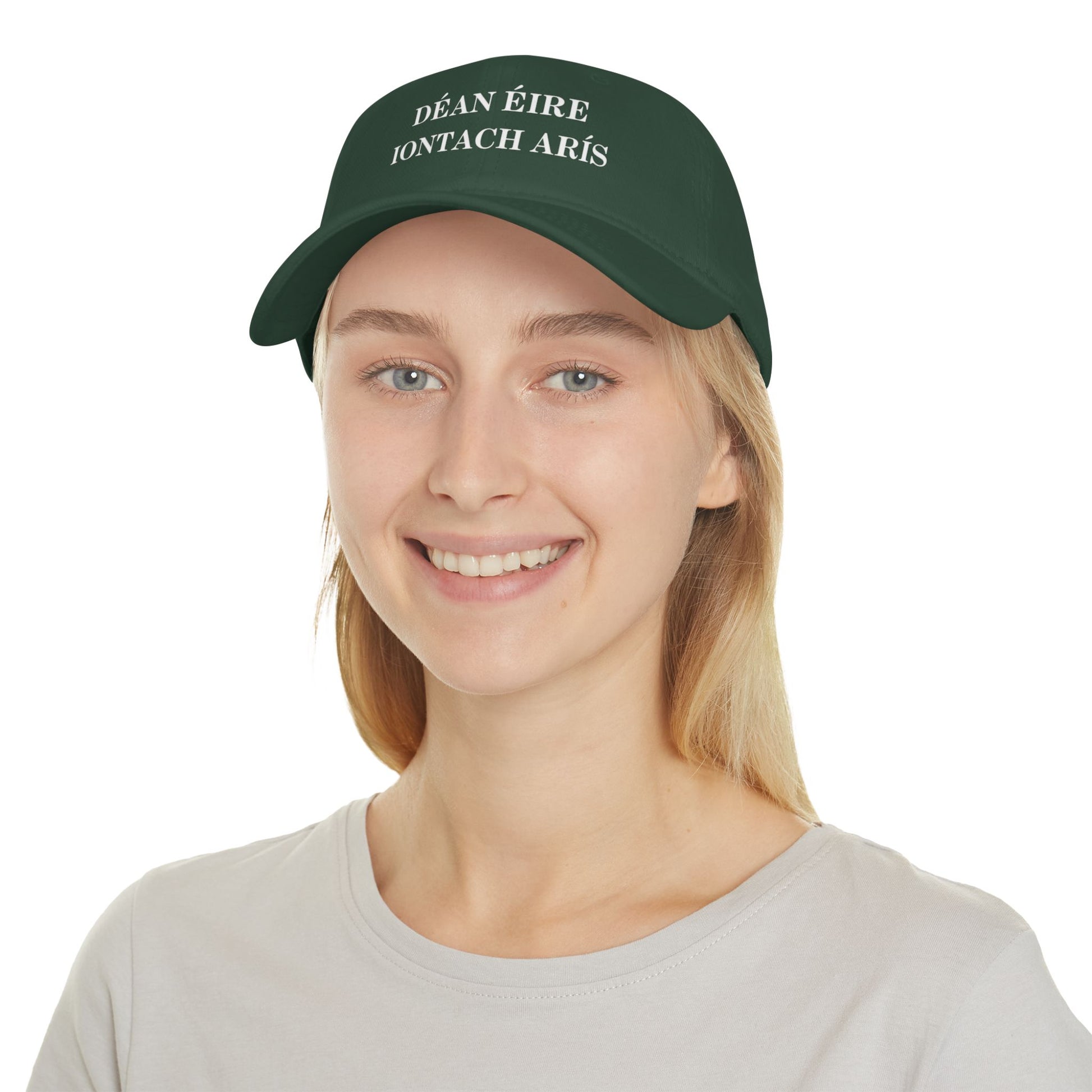 Déan Éire Iontach Arís Cap